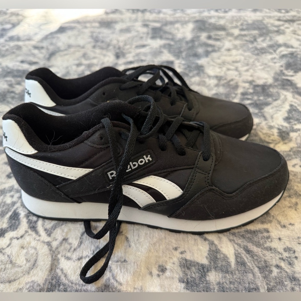 Reebok Women's Classic Nylon Sneaker Black/White 8.5